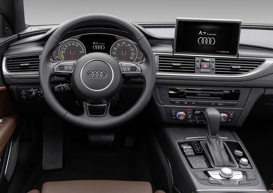 Торпедо Audi A7 Sportback h-tron Quattro Concept 2014 года  (фото 33 из 34)